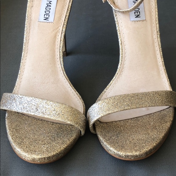 (Sold) Steve Madden Stecy Sandal Gold Glitter - Picture 5 of 8